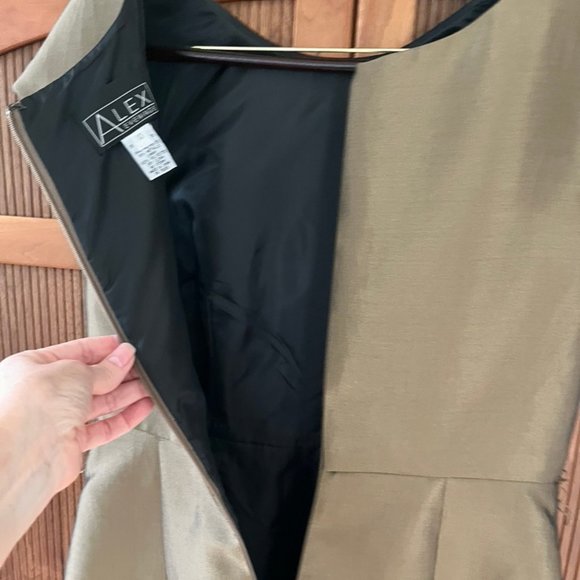 Alex Evenings Bronze Cocktail Dress, sz 10 - Picture 4 of 10
